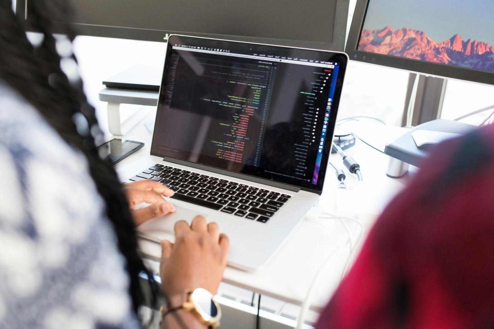 Espacio de coworking para estudiantes internacionales en Eduacceleratehub